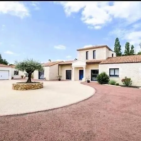 La Tour Marechal - D'exception Avec Piscine *