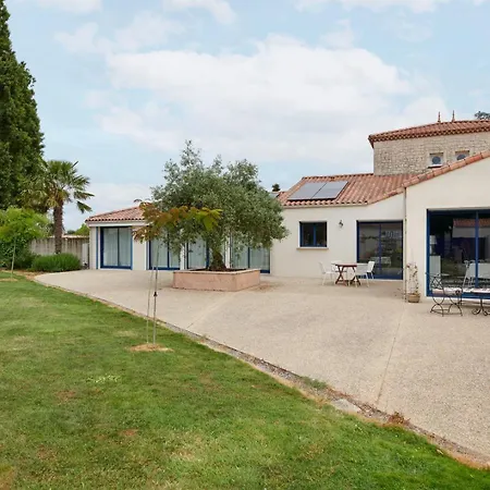 La Tour Maréchal - D'exception Avec Piscine Villa *